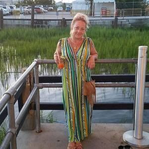 Meet your Posher, Stacy
